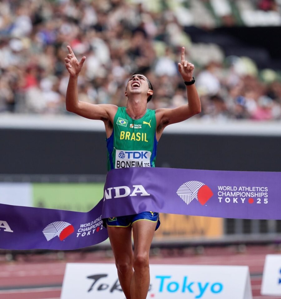 Caio Bonfim conquista ouro nos 20 km da marcha atlética e se torna maior medalhista brasileiro em Mundiais - Imagem do artigo original