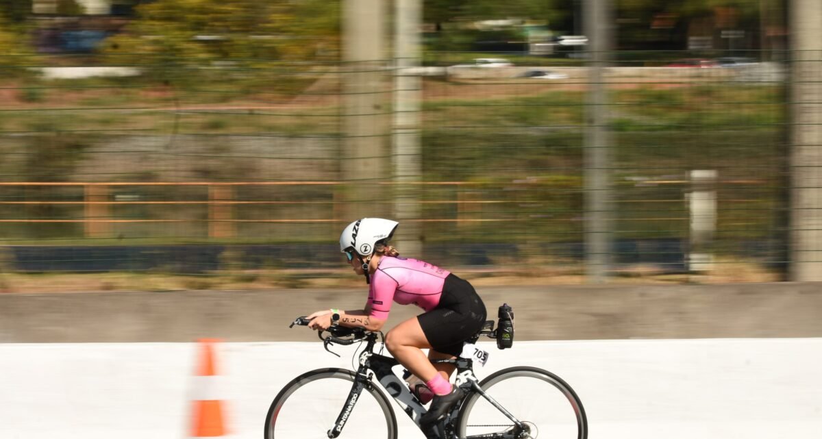 Triatleta conclui 70.3 na USP sob calor de 35 °C e fortes ventos - Imagem do artigo original