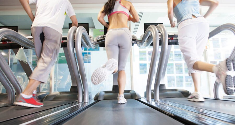 Treino na esteira pode melhorar rendimento na corrida de rua, diz especialista - Imagem do artigo