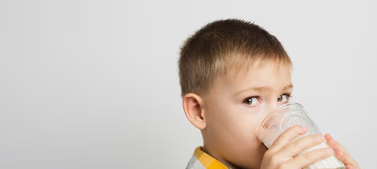 Suplementos ganham espaço no Brasil; especialistas detalham uso de whey protein e creatina por crianças e adolescentes - Imagem do artigo