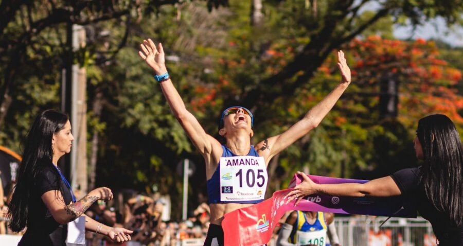 Brasileiros e quenianos dividem pódio na 26ª Volta Internacional da Pampulha - Imagem do artigo