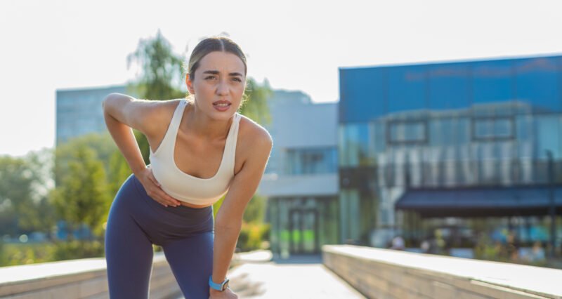 Exercícios no período menstrual ajudam a reduzir cólicas e melhoram o bem-estar - Imagem do artigo