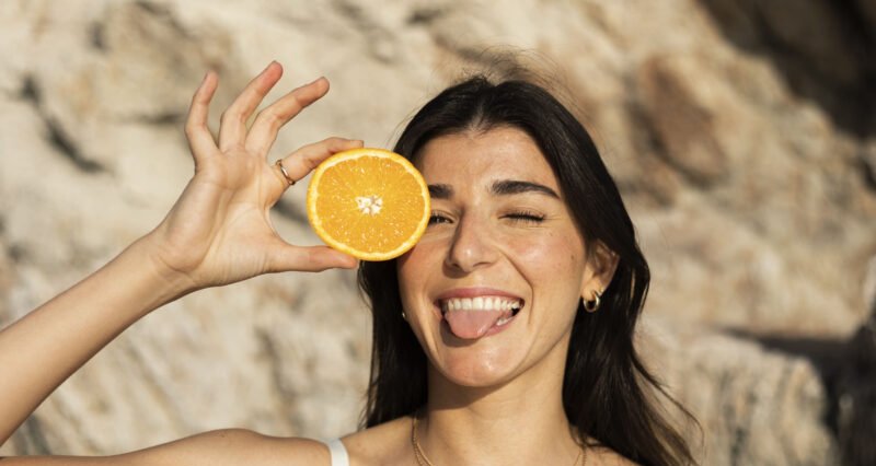 Alimentos ricos em antioxidantes reforçam defesa da pele contra o sol, apontam especialistas - Imagem do artigo