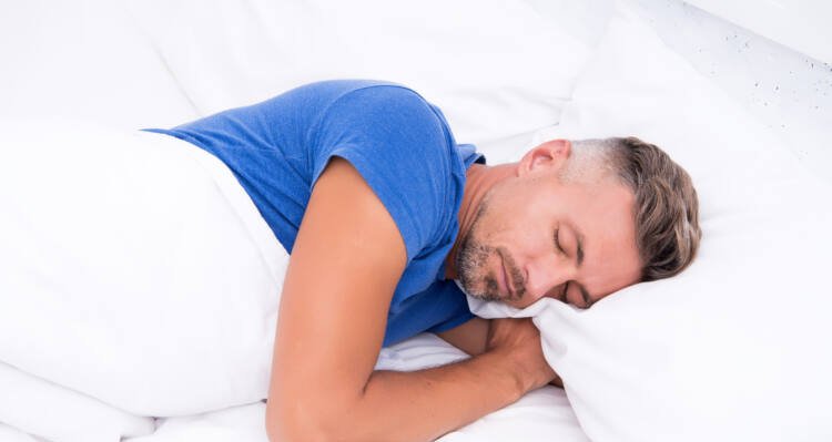 Exercício físico desponta como aliado contra distúrbios do sono e reduz risco de insônia no Brasil - Imagem do artigo