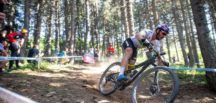 Triatleta detalha diferenças entre bikes usadas no triathlon e orienta iniciantes - Imagem do artigo