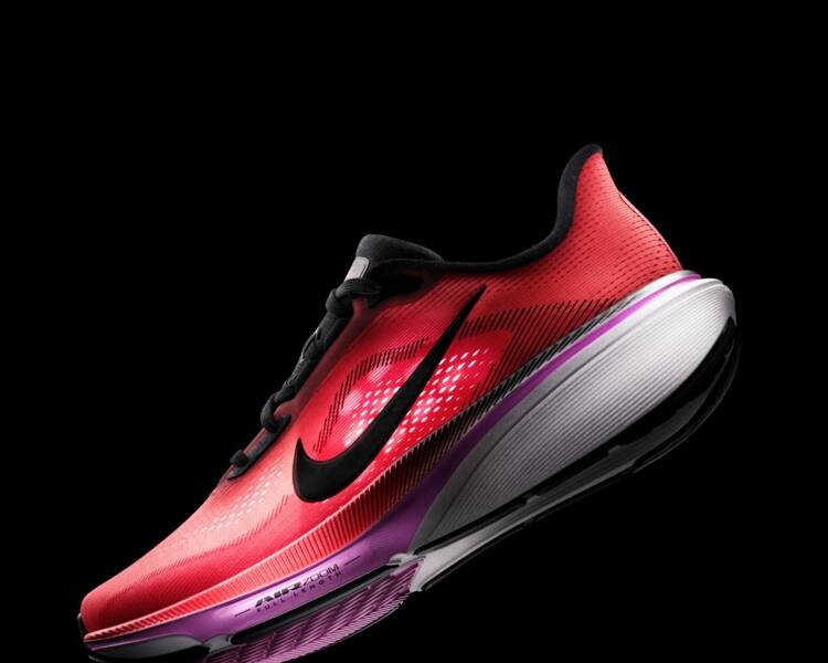 Nike apresenta Pegasus 42 no Brasil com mais retorno de energia e design atualizado - Imagem do artigo original